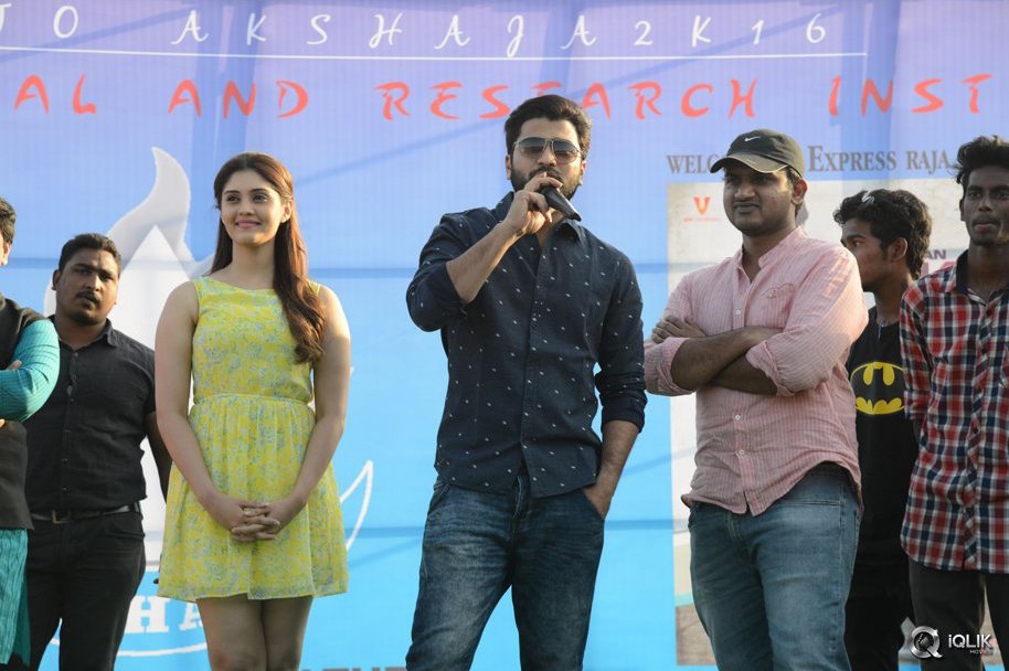Express-Raja-Movie-Team-at-Aurora-Engineering-College